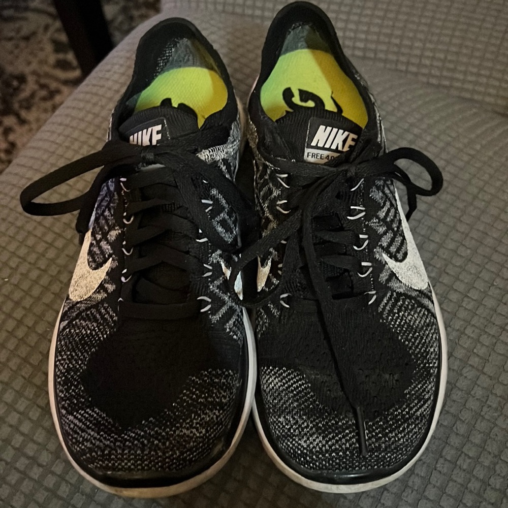 Women’s Nike shoes